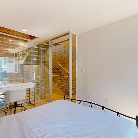Modern Loft-Style Townhouse In Los Angeles Extérieur photo